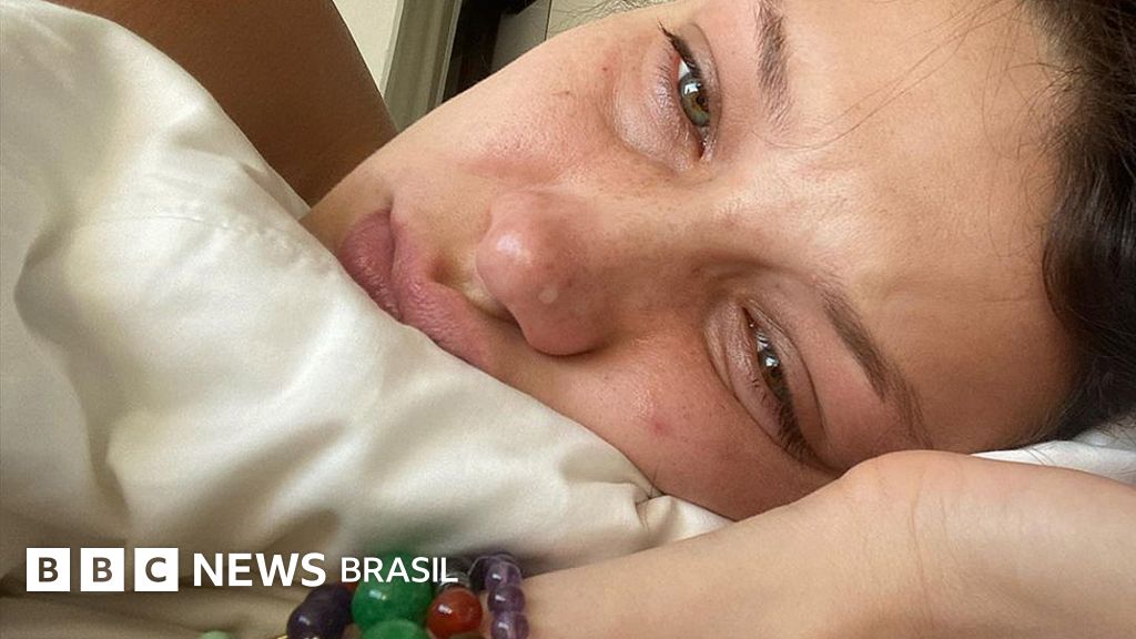 Bella Hadid desabafa sobre depressão: ‘Há sempre uma luz no fim do túnel’