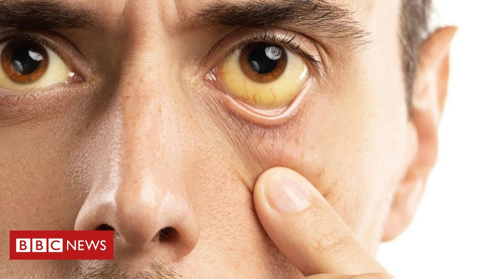 Olhos masculinos coloridos