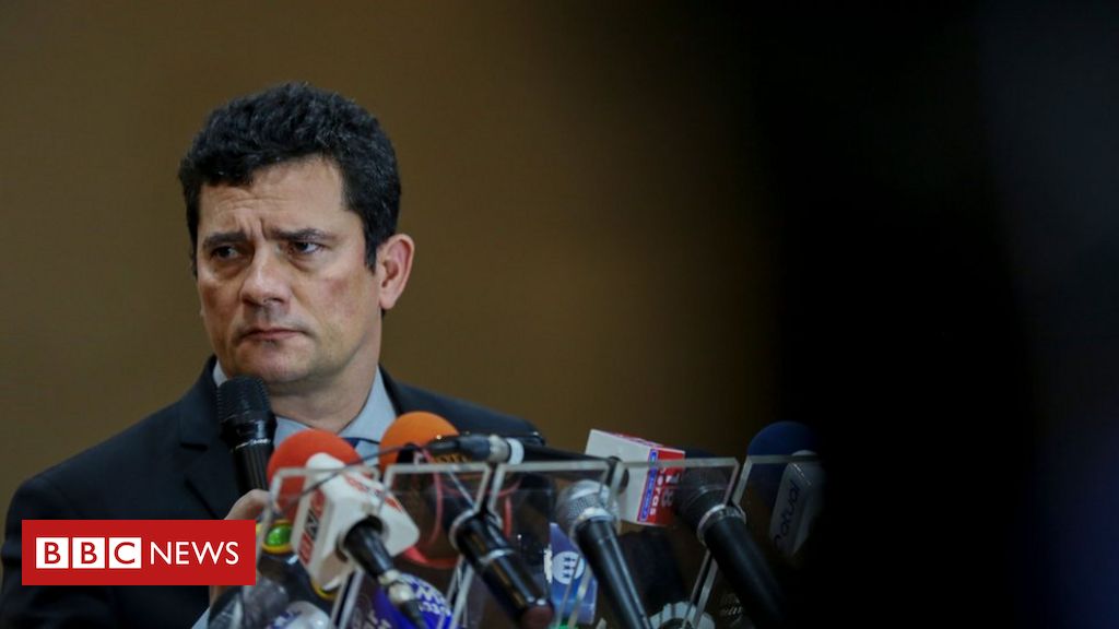 Análise jurídica da divulgação dos diálogos entre os procuradores da lava  jato e o então Juiz Federal Sérgio Moro, 