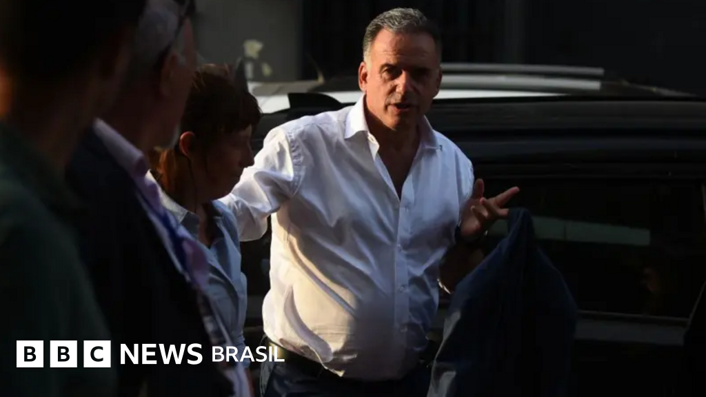 Quem é o esquerdista Yamandú Orsi, eleito presidente do Uruguai segundo projeções