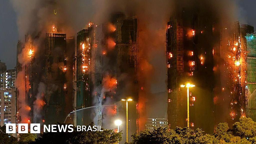 Por que incêndio em condomínio de Hong Kong foi tão devastador, com mais de 120 mortos