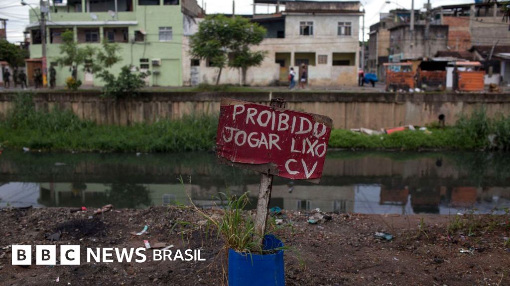 Como é viver sob a lei de ferro do Comando Vermelho (que continua exatamente como antes da megaoperação policial no Rio)