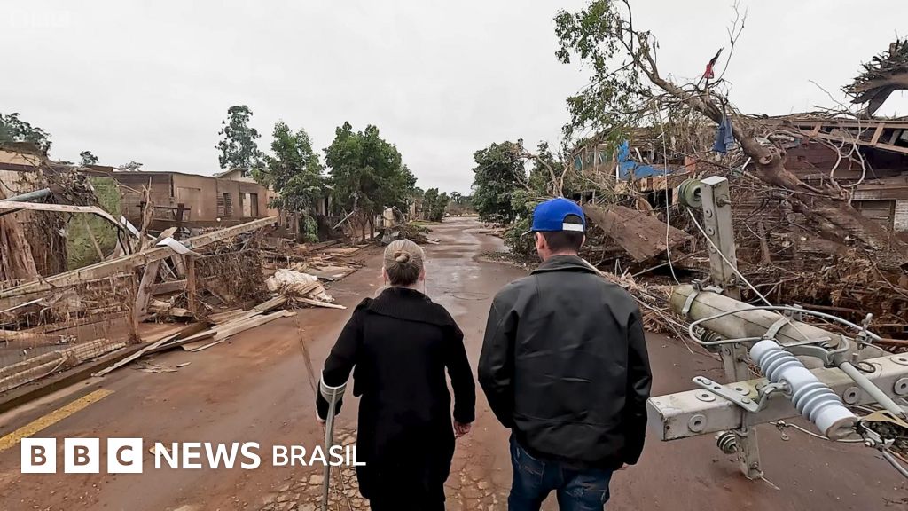 O dramático retorno a casas destruídas pelas inundações no RS