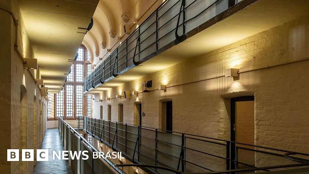 Presos libertados por engano: a série de erros que pressiona governo britânico
