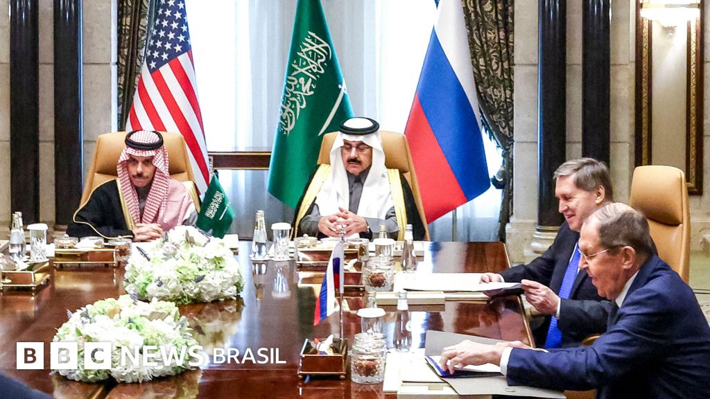 Por que tantos acordos de paz são mediados pela Arábia Saudita e pelo Catar?