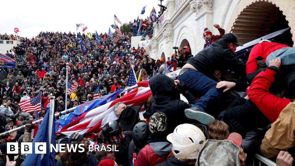 Trump segue reforçando discurso que levou à invasão do Capitólio, diz analista