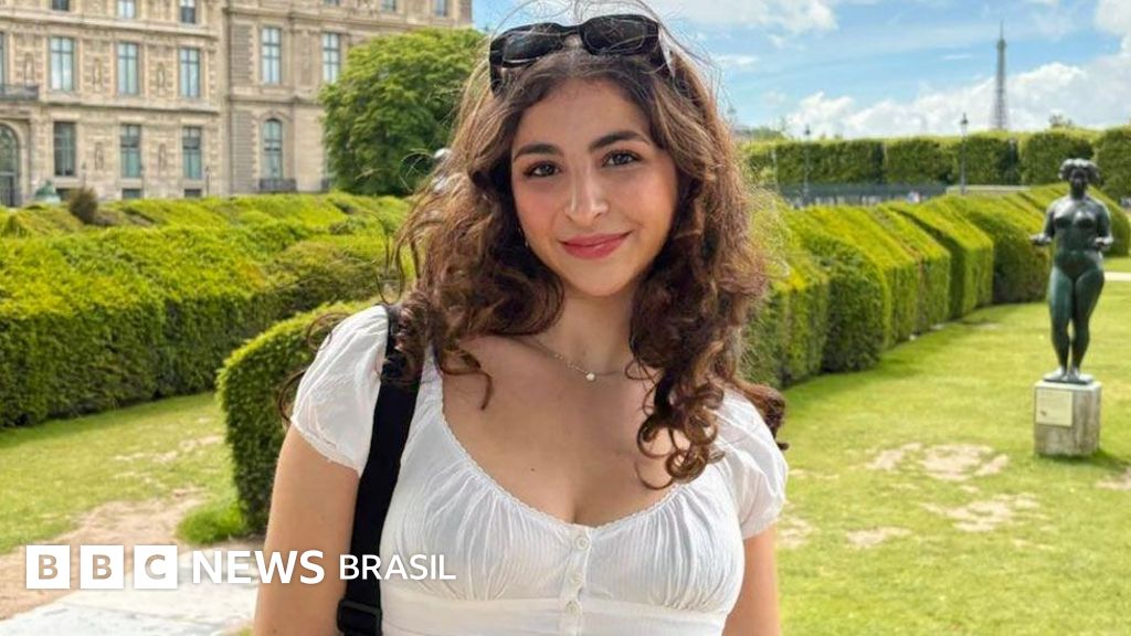 'Minha mãe notou minhas rugas quando eu tinha 23 anos e agora ela me aplica botox regularmente'