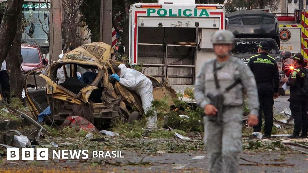 'Dia de morte': ataque a bomba em base militar e queda de helicóptero deixam pelo menos 18 mortos na Colômbia