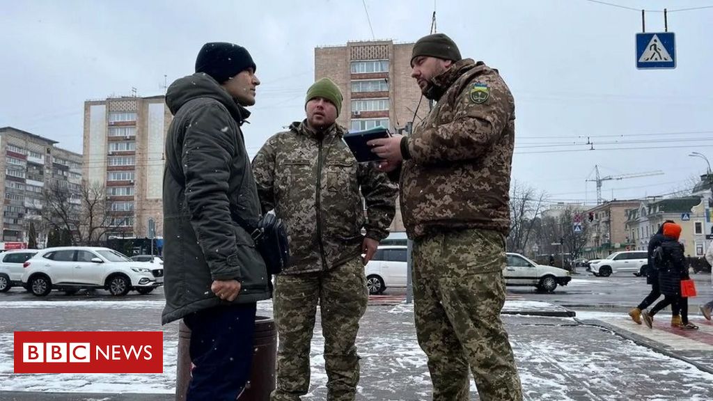 A luta da Ucrânia para recrutar novos soldados