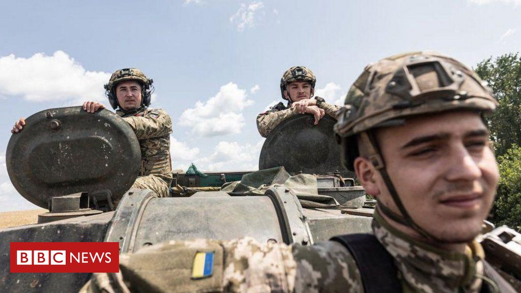 Ucrânia virou 'trágico laboratório' para tecnologia de guerra, diz ministro britânico