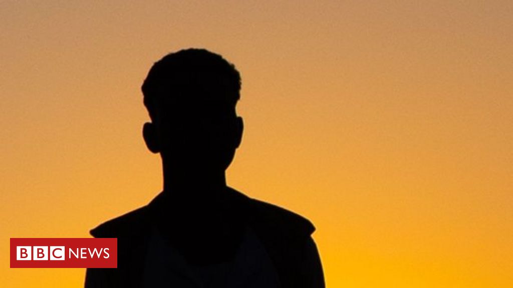 'Soube pela rede social que meu filho morreu no mar tentando chegar à Espanha'