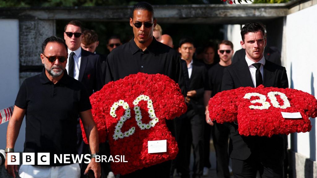 As imagens comoventes do funeral de Diogo Jota e seu irmão André Silva