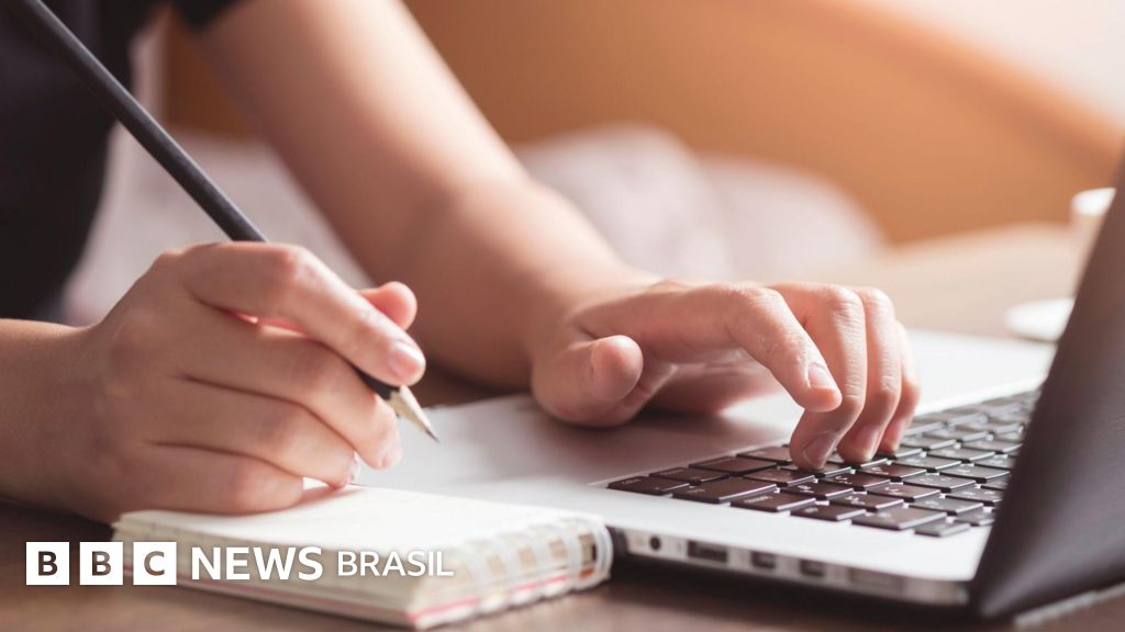 Quando devo usar 'esse' ou 'este'?