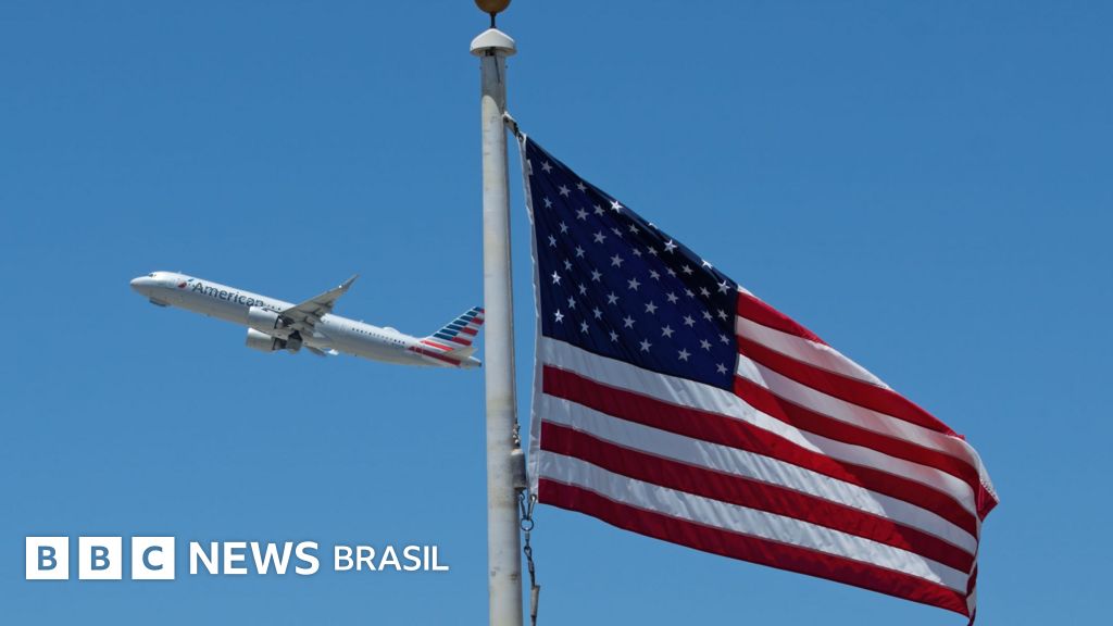 Trump barra entrada de viajantes de 12 países aos EUA; Cuba e Venezuela terão restrição parcial