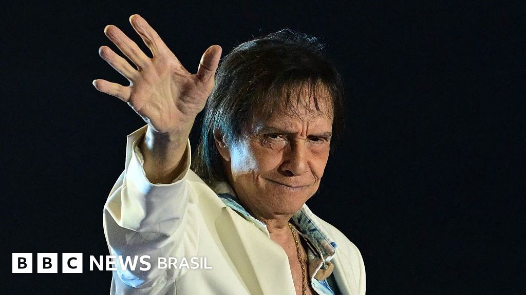 Convidados inusitados, show no exterior e cancelamentos: 5 curiosidades do especial de Roberto Carlos