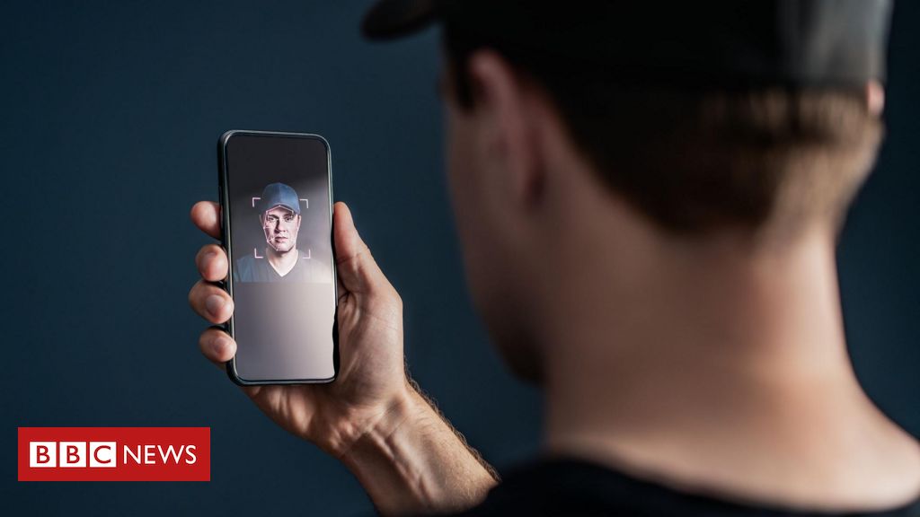 'Eram meu rosto e minha voz, mas era golpe': como criminosos 'clonam pessoas' com inteligência artificial
