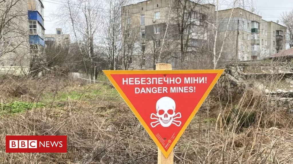 Rússia prende inspetores após explosão em mina matar dezenas – DW