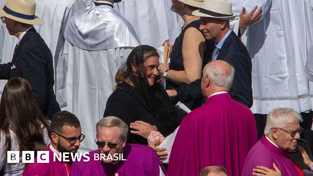 Quem é a mãe de Carlo Acutis, o 'influenciador de Deus' que virou santo