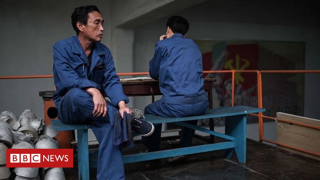 Os norte-coreanos enviados à China para trabalho 'escravo' em fábricas