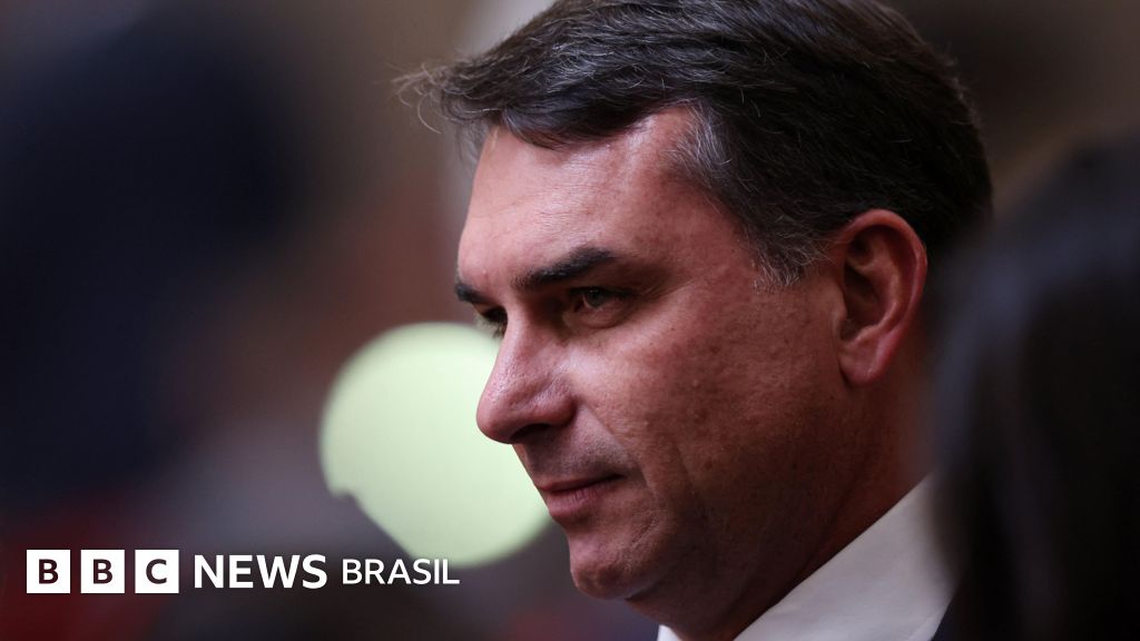 Vorcaro, rachadinha e milícia: os fantasmas que rondam a campanha 'moderada' de Flávio Bolsonaro