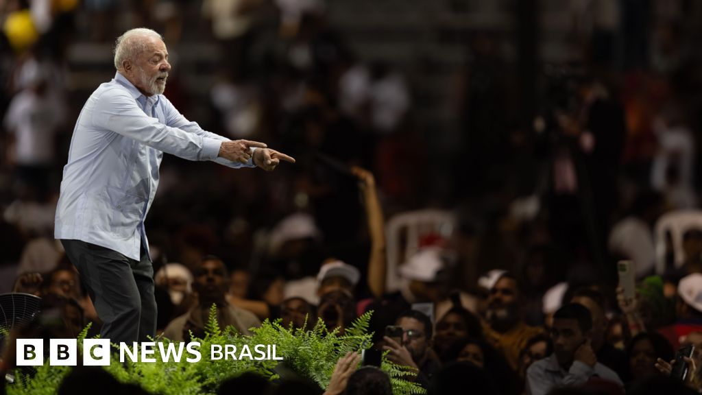 PT vai usar inserção na TV para atacar Flávio Bolsonaro em estreia de nova estratégia de Lula