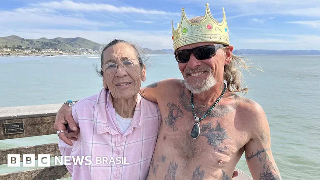 Um homem sem-teto e uma viúva rica: amor ou algo mais sombrio?