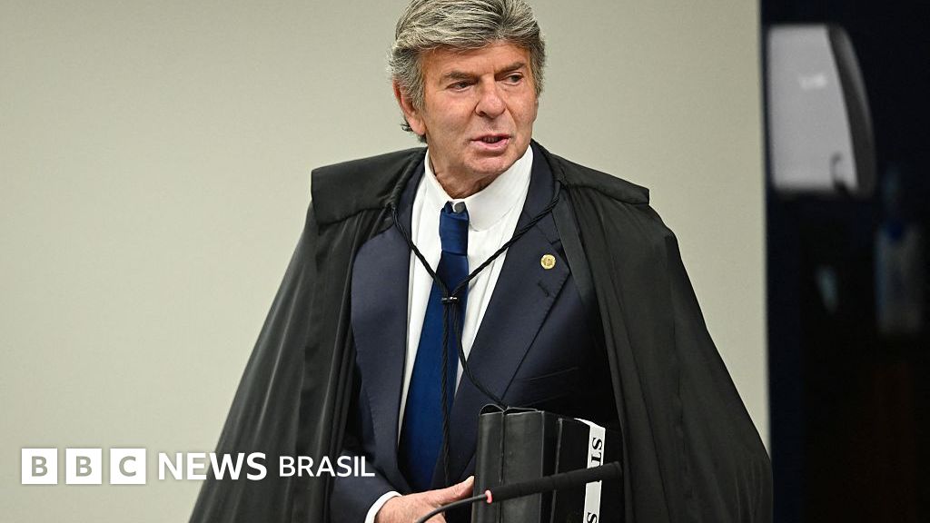 Fux pede anulação de processo contra Bolsonaro por 'incompetência' do STF para julgar