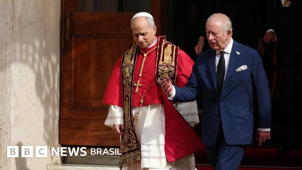 Visita de rei Charles 3º ao Vaticano: monarca é o primeiro chefe da Igreja da Inglaterra a rezar publicamente com o papa