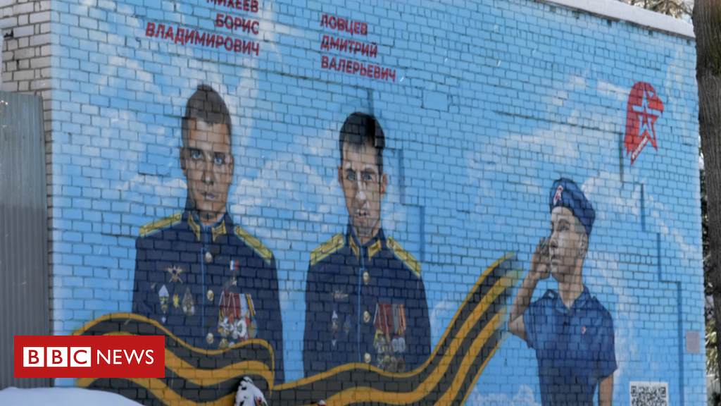 Como 2 anos de guerra na Ucrânia mudaram a Rússia