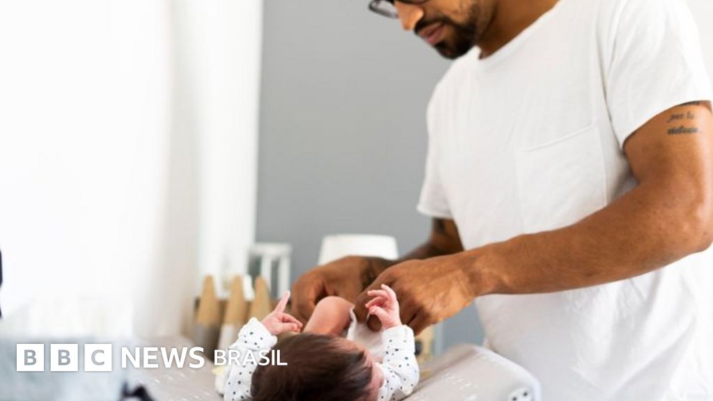 Câmara aprova aumento da licença-paternidade; quais os benefícios da ampliação, segundo estudos