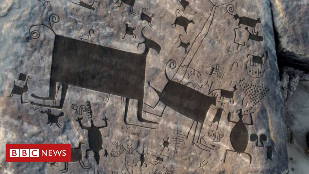 O enigmático significado das gravações gigantescas em pedras que intrigam arqueólogos