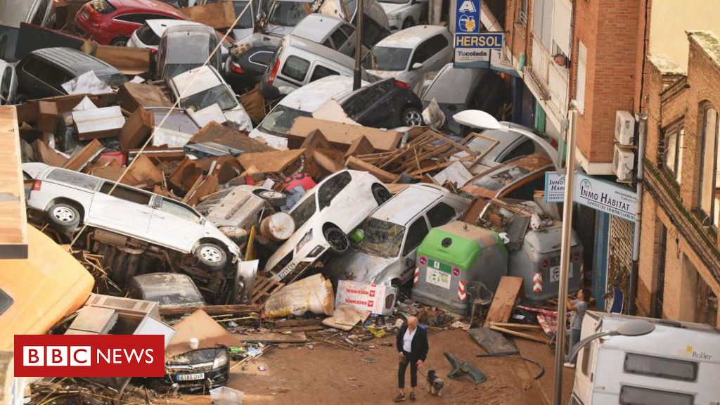 1 ano de chuva em 8 horas: a devastação provocada por 'tempestade do século' que matou ao menos 95 na Espanha