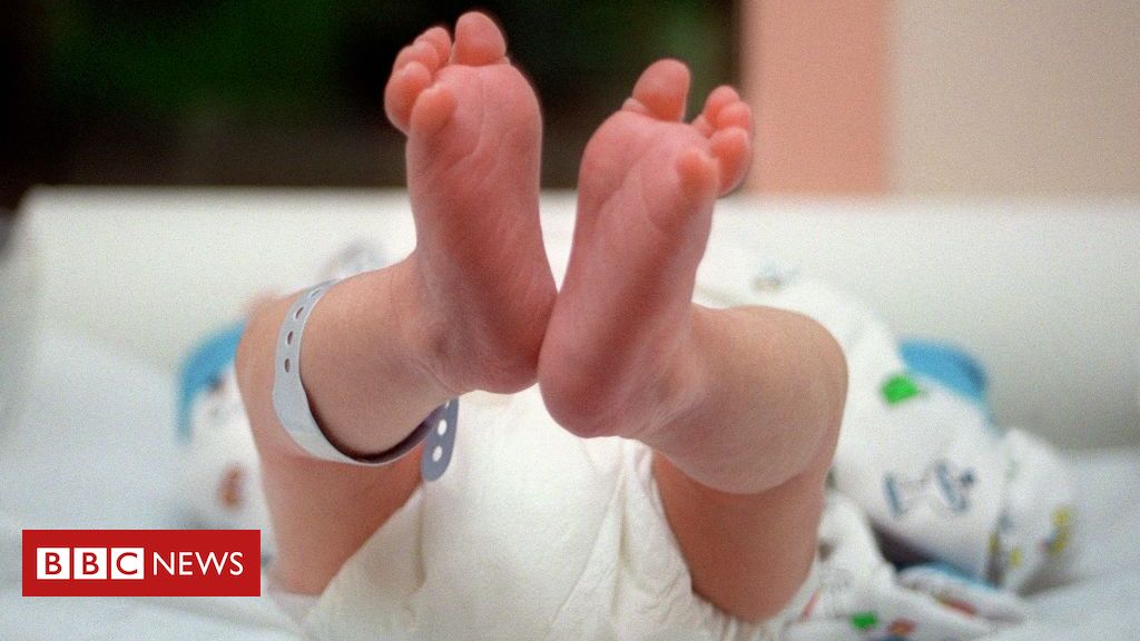 'Achei que tinha matado meu bebê': como psicose pós-parto pode virar do avesso a vida de novos pais