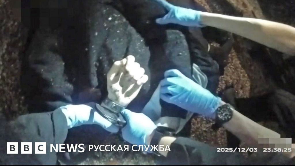 В Британии — скандал из-за гибели студента Генри Новака. Выяснилось, что перед смертью его арестовали, поверив словам убийцы