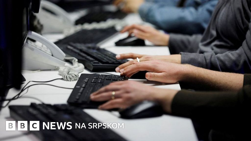 Srbija i tehnologija: Šta su društveni botovi i kako se koriste u politici