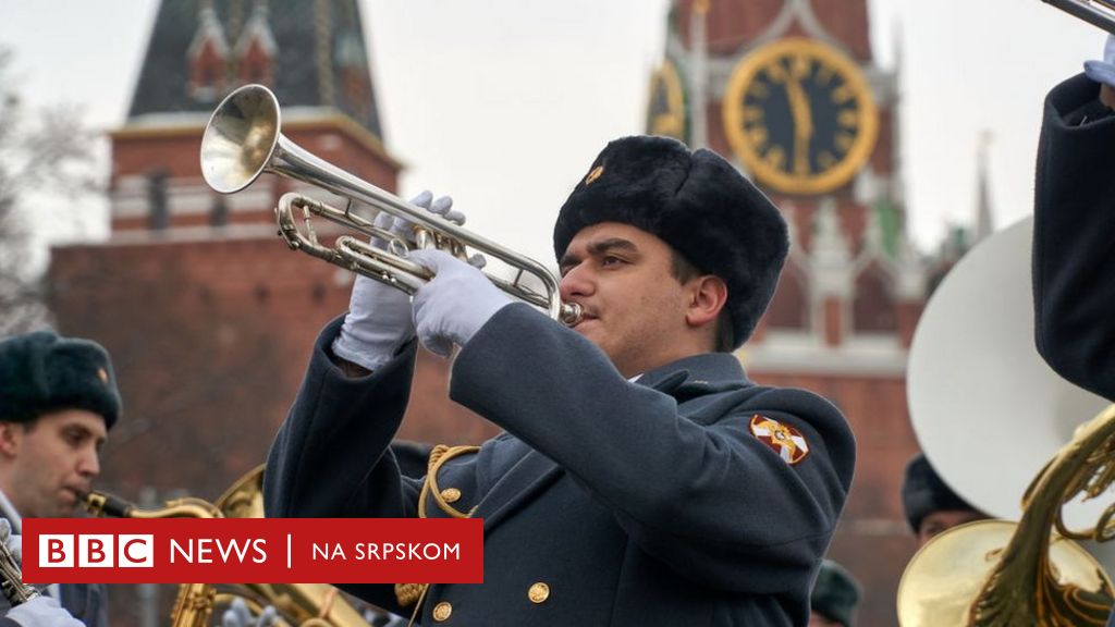 Russia e Ucraina: Mosca invia musicisti al fronte in Ucraina per sollevare il morale dell’esercito