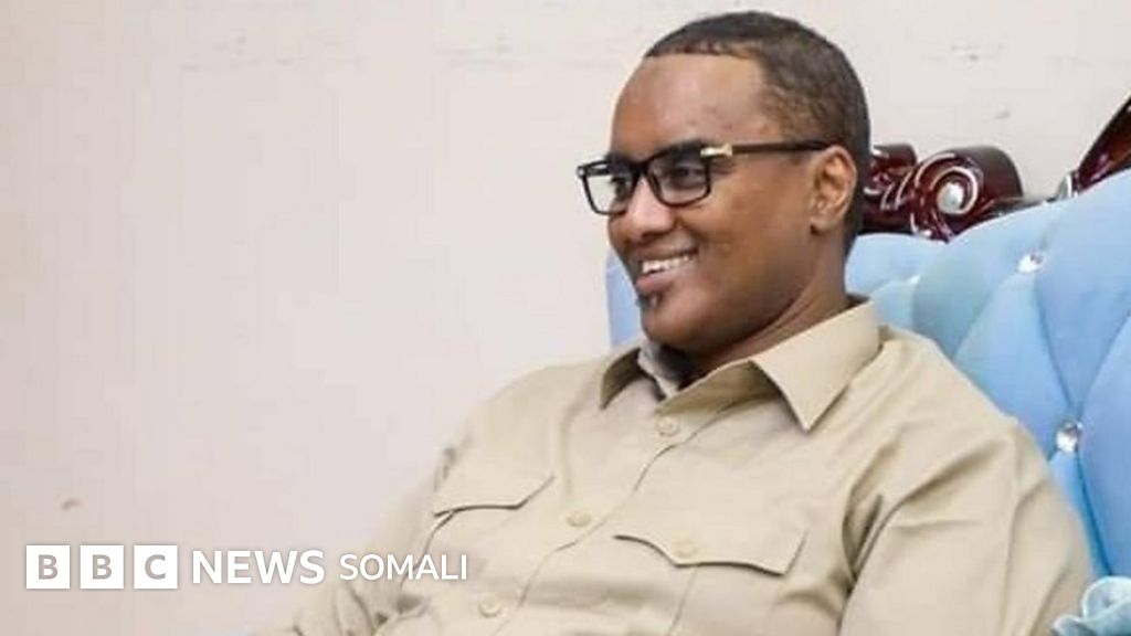 Qiz suyuqlik bilan onanizmdan juda kop cums