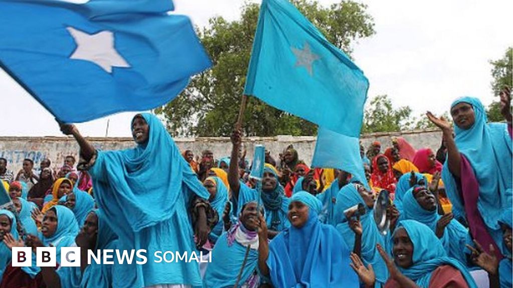 Porno ona ogli bilan jinsiy aloqa qilishni xohlaydi