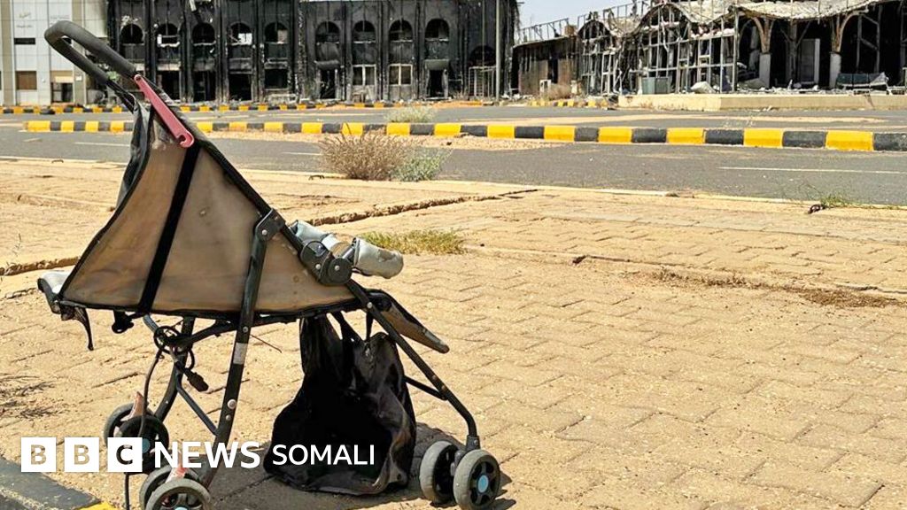 Tualetlarda yashirin kamerali porno videolarni tomosha qiling Ular qizlarning anuslarini yalaydilar