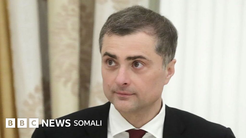 Mast xotin mehmonlar oldida yechindi