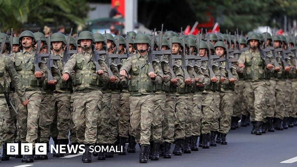 Rus veb-kamerasi suhbatlar bilan jinsiy aloqa