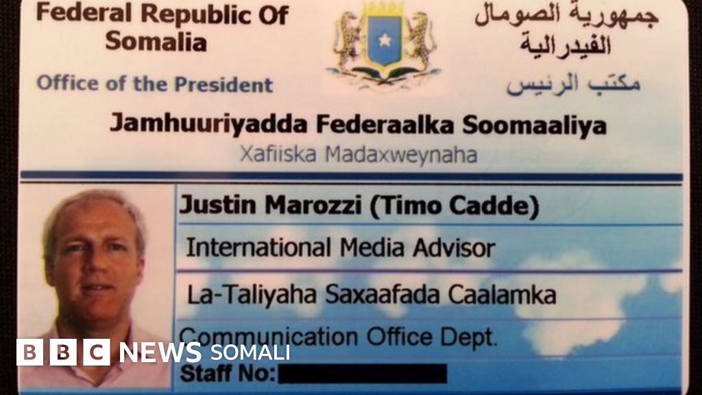 Katta olchamdagi ayollarning yalangoch fotosuratlari