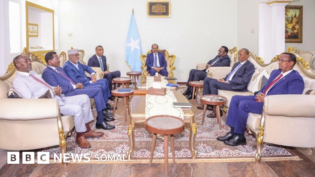 Busty chubby oladi becerdin ichida eshak Seks rus fohisha