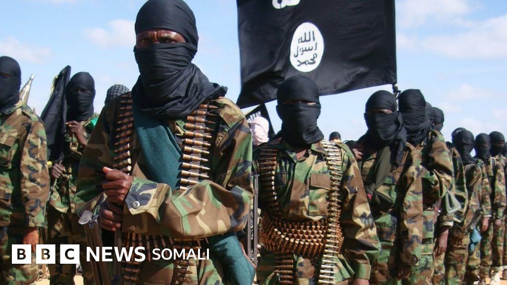 Toshli qiz bilan jinsiy aloqa Xotin eriga onanizmga yordam beradi (video)