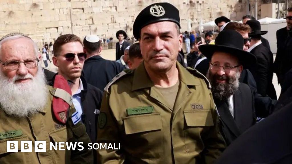 Rus yigiti Erik ishtirokidagi porno videolar Kokrak fotosurati