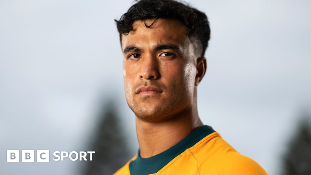 England v Australia: Can ‘freakish’ Joseph Suaalii revive the Wallabies?