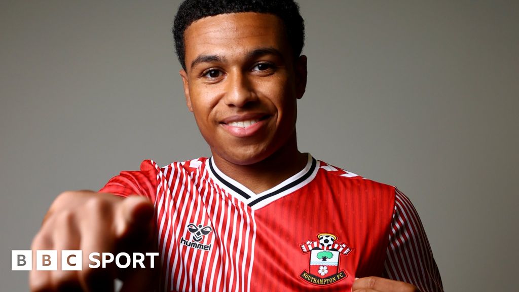 Shea Charles: Southampton sign Manchester City midfielder on four-year deal  - BBC Sport