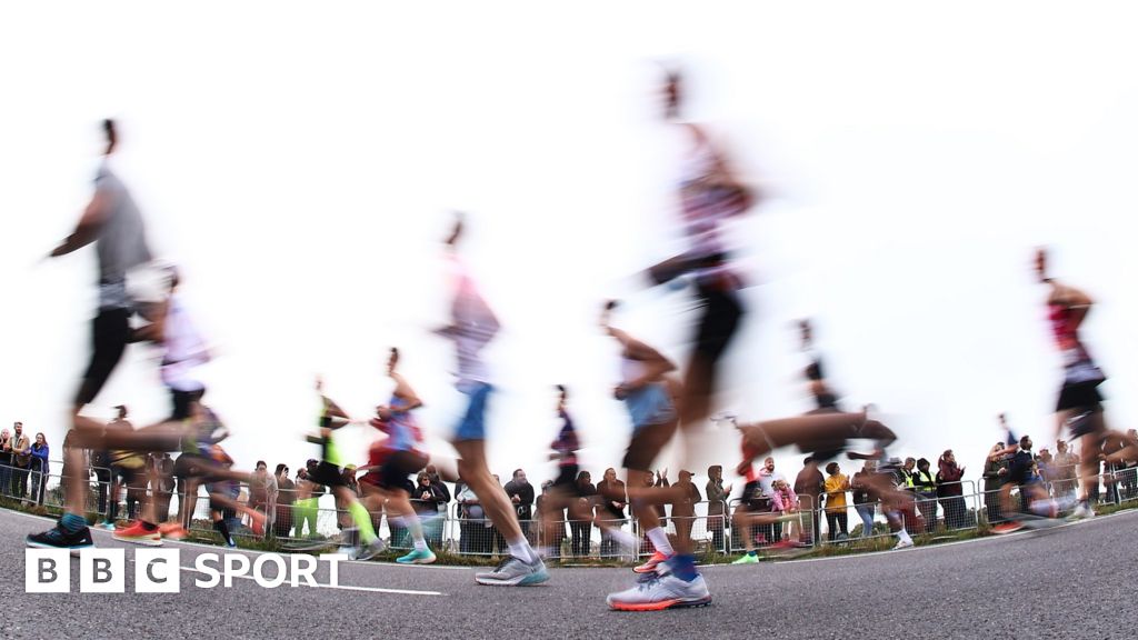 London Marathon allows massparticipation runners to define as non