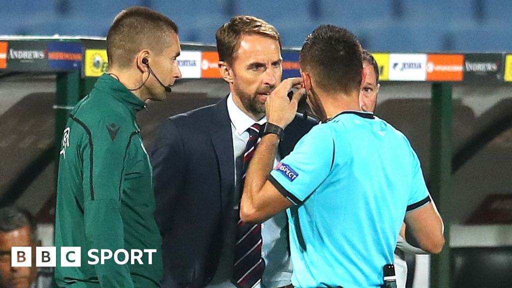 България срещу Англия: Квалификациите за Евро 2020 бяха спирани два пъти заради расистко поведение на фенове