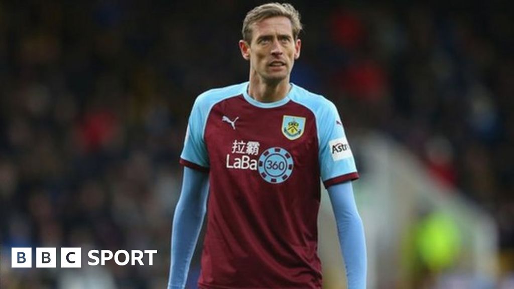 Peter Crouch makes Premier League return with Burnley